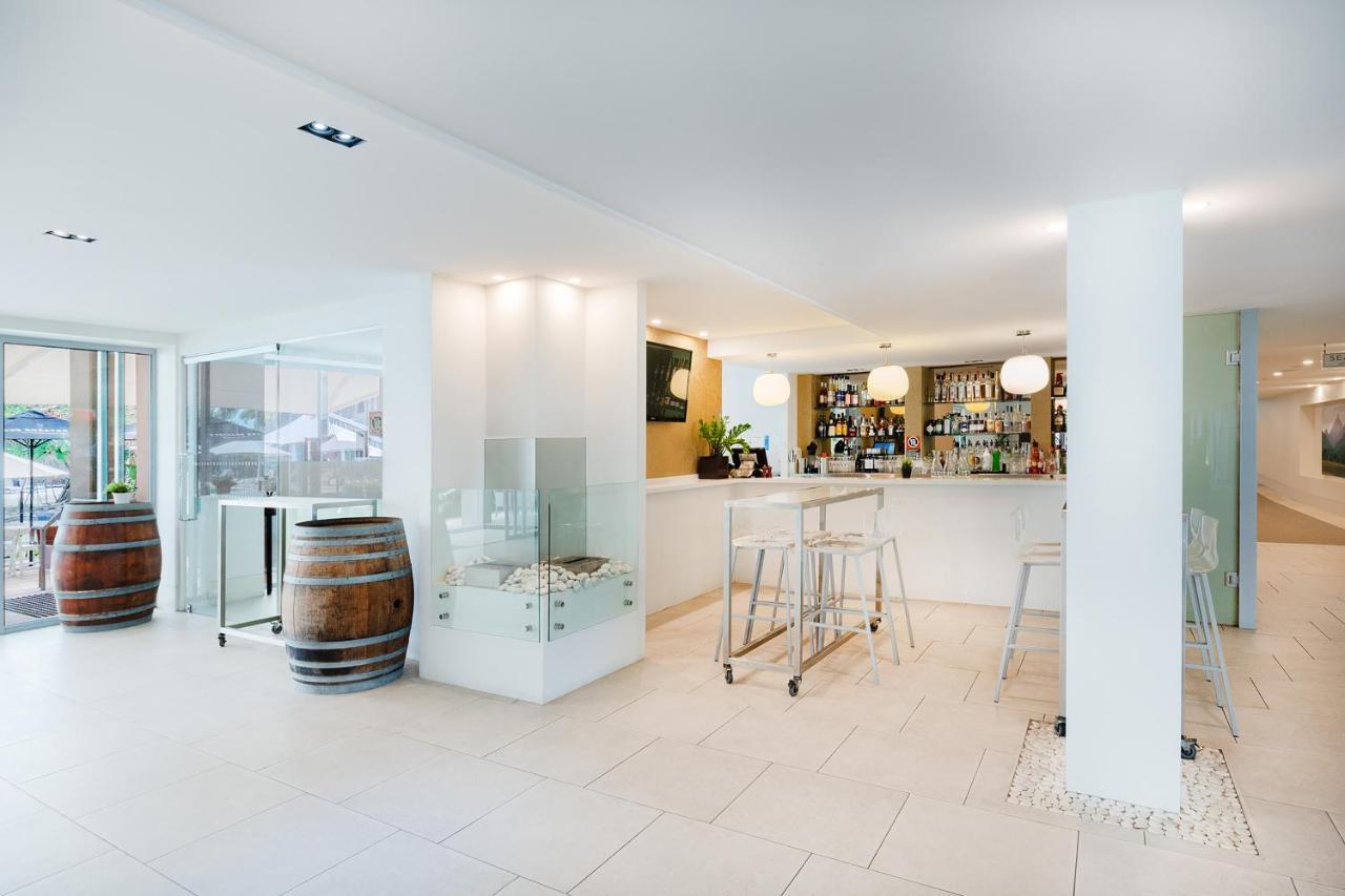 Peppers Salt Resort&Spa Kingscliff Exterior foto The Wine Bar